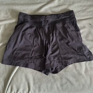 Dance Studio High rise short 3.5”